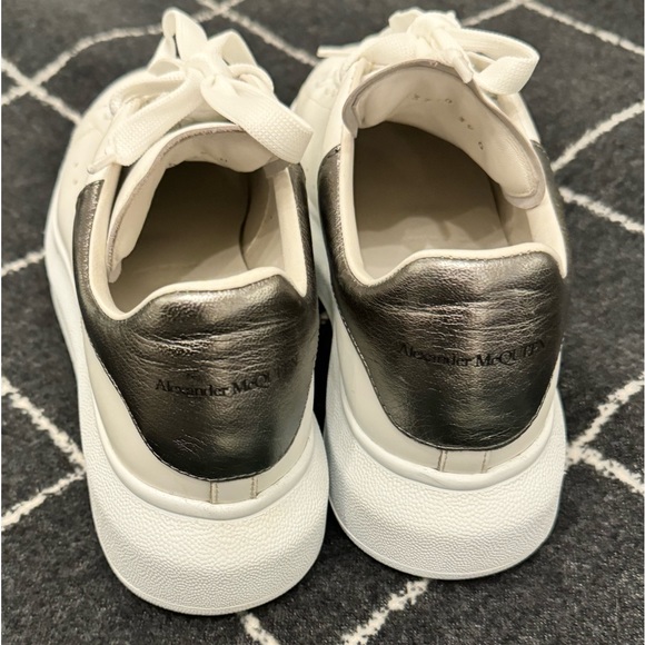 Authentic WOMENS Alexander McQueen Sneakers 39 (8-8.5us) - Picture 4 of 8